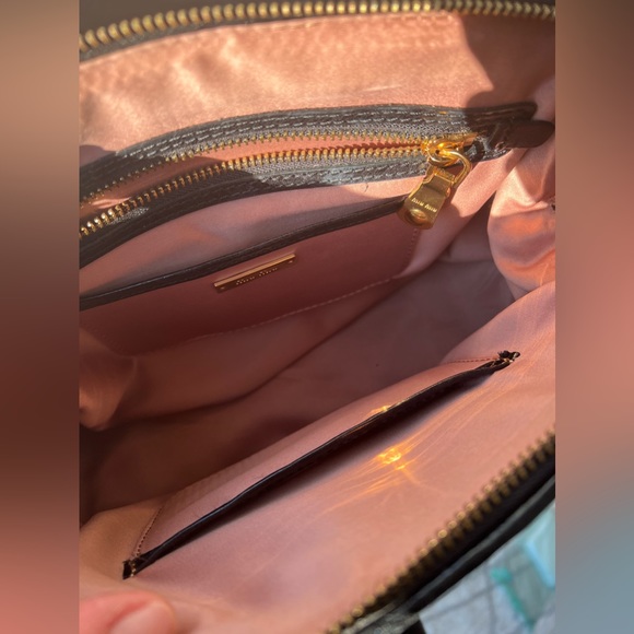Miu Miu Handbag 【BRAND NEW】 - Picture 7 of 17